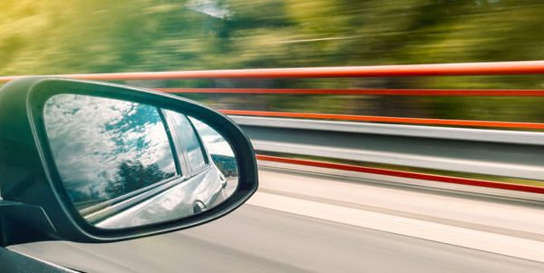 3 Reasons to Have Your Car’s Window’s Tinted Before Summer