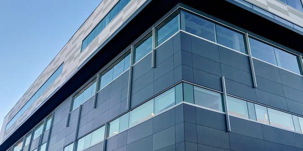 Commercial Window Tint: Balancing Sunlight and Privacy in Offices